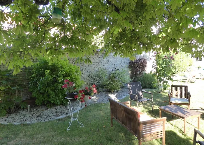 La Madeleine Bed & Breakfast *